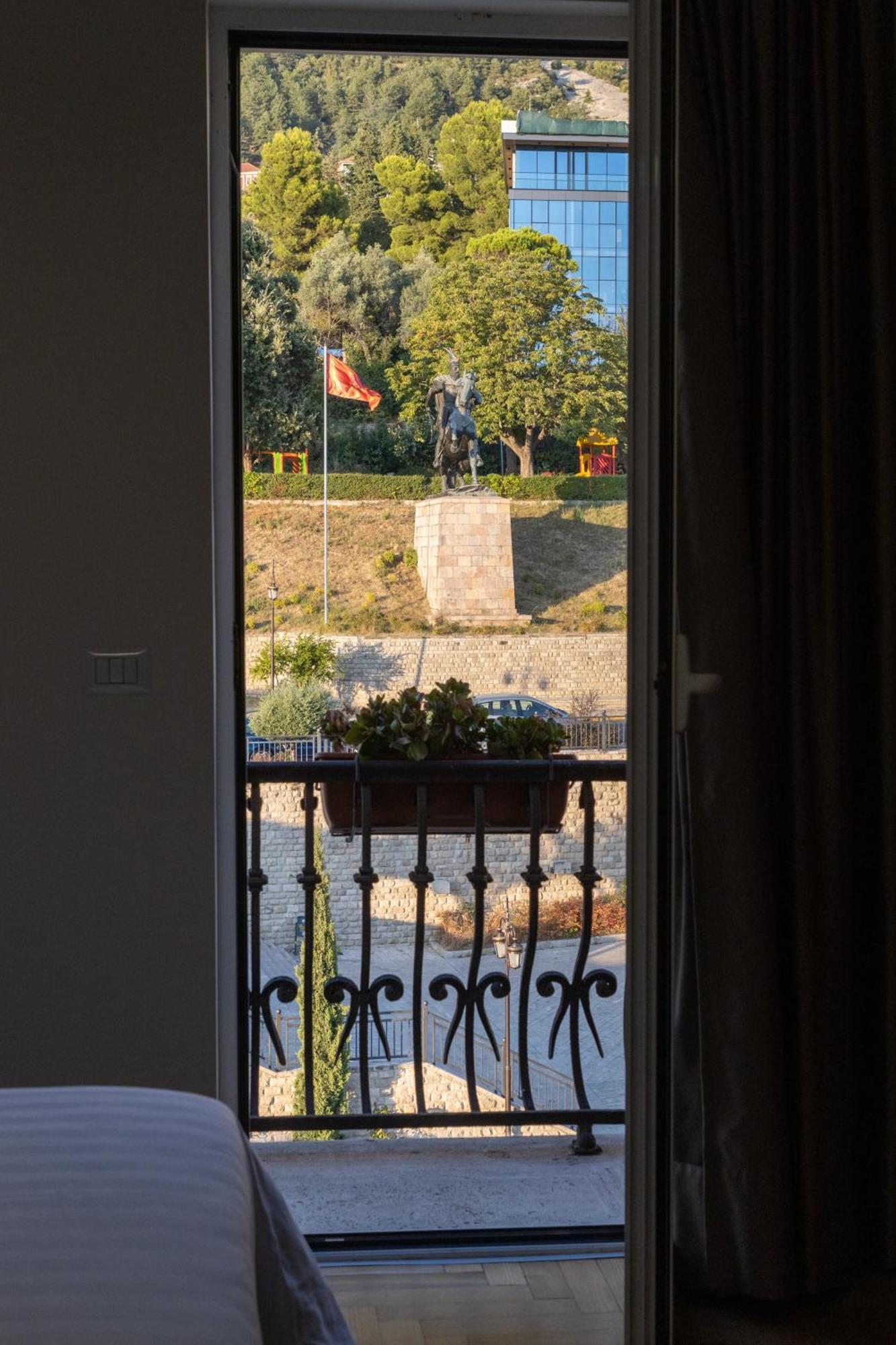 Mervin Hotel Krujë Eksteriør bilde