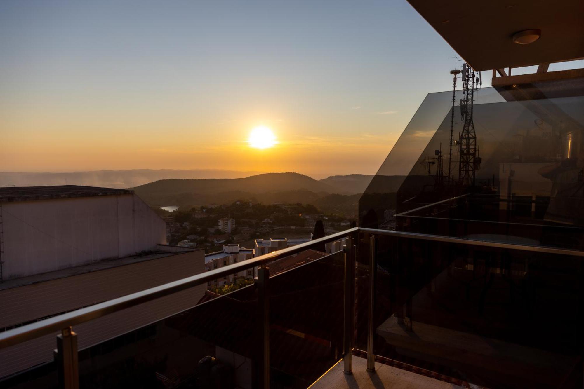 Mervin Hotel Krujë Eksteriør bilde